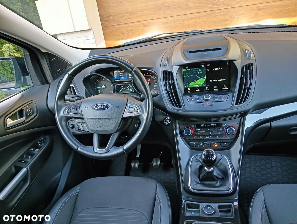Ford Kuga - 25