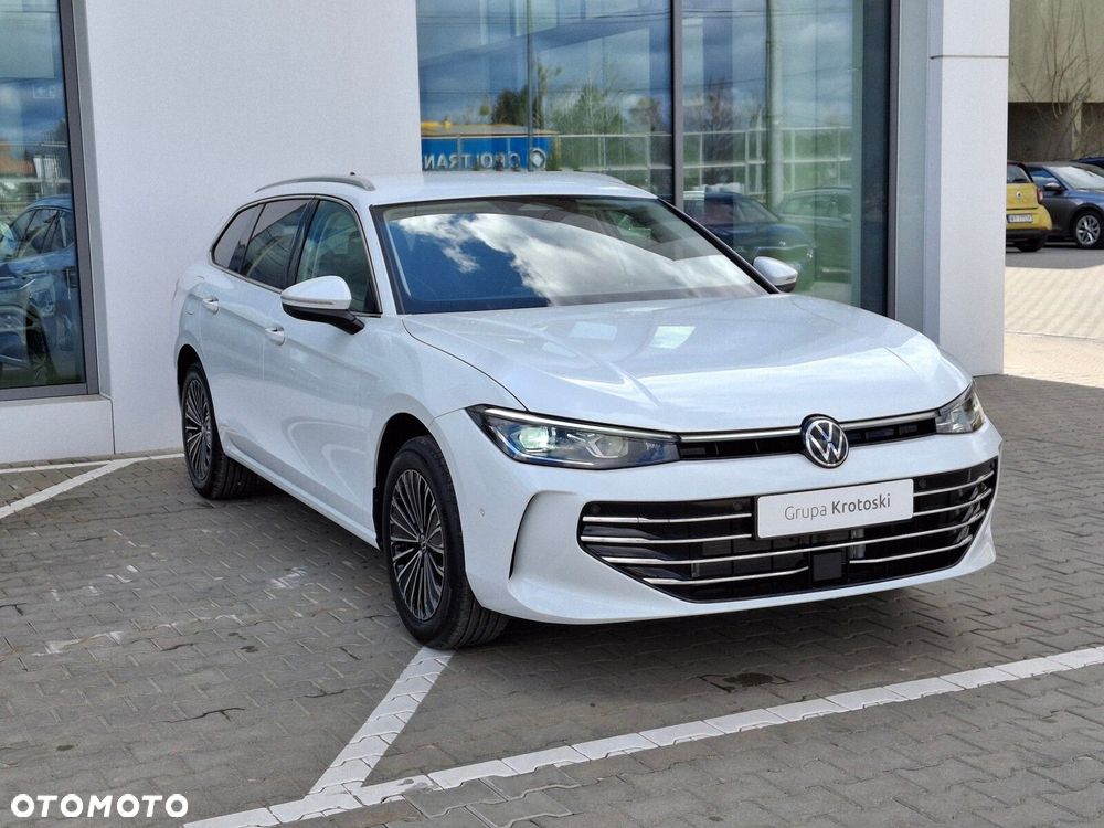 Volkswagen Passat Variant 1.5 TSI EVO Elegance DSG - 4
