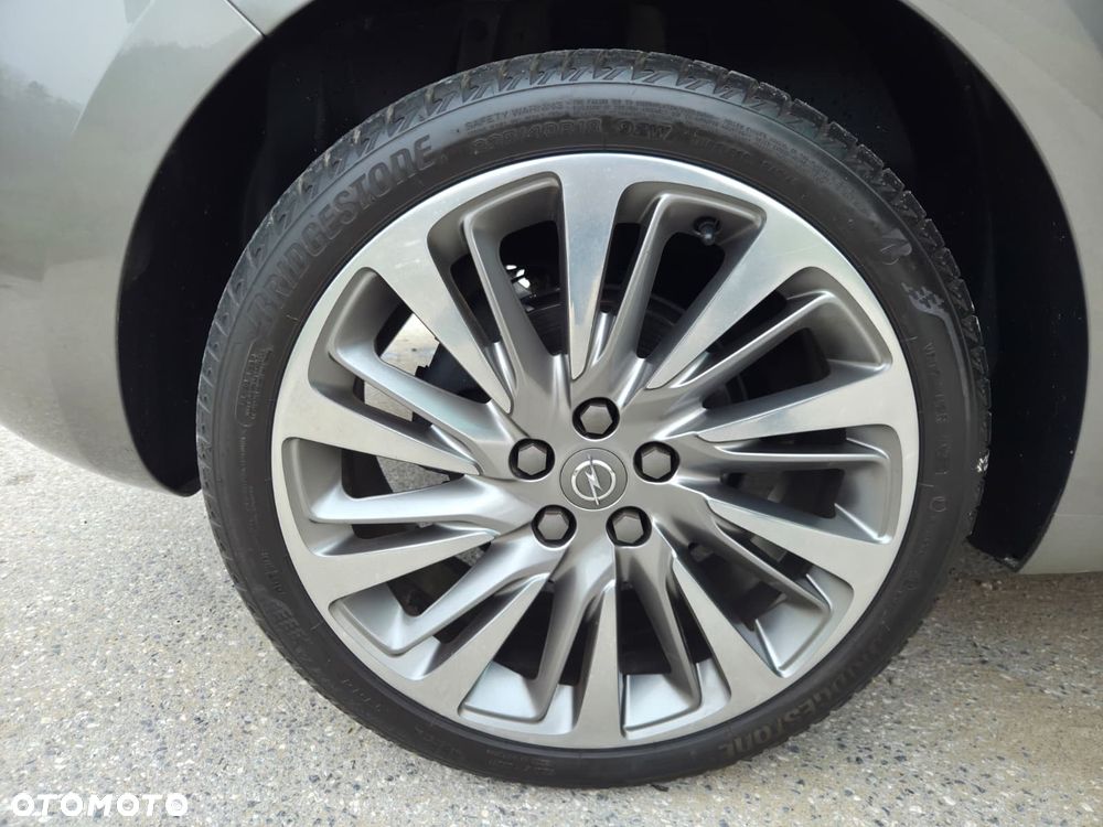 Opel Astra 1.4 Turbo 120 Jahre - 28