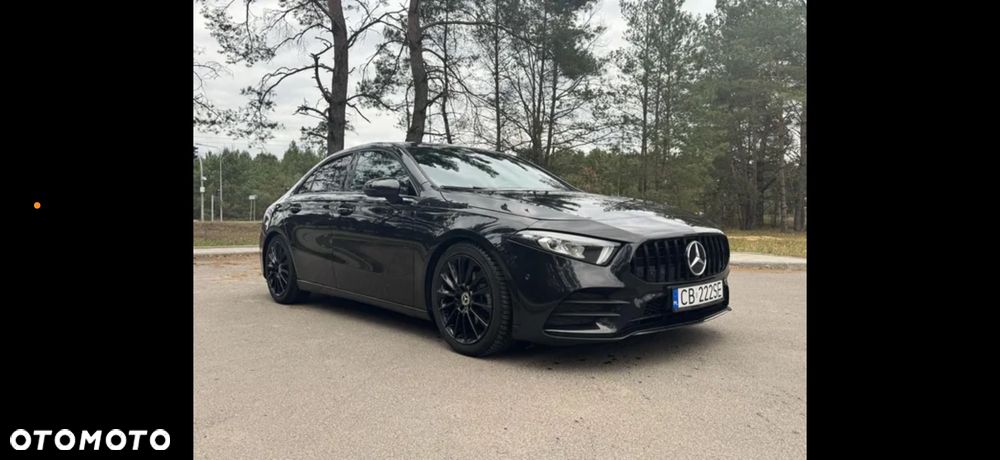 Mercedes-Benz Klasa A 180 d AMG Line 7G-DCT - 2