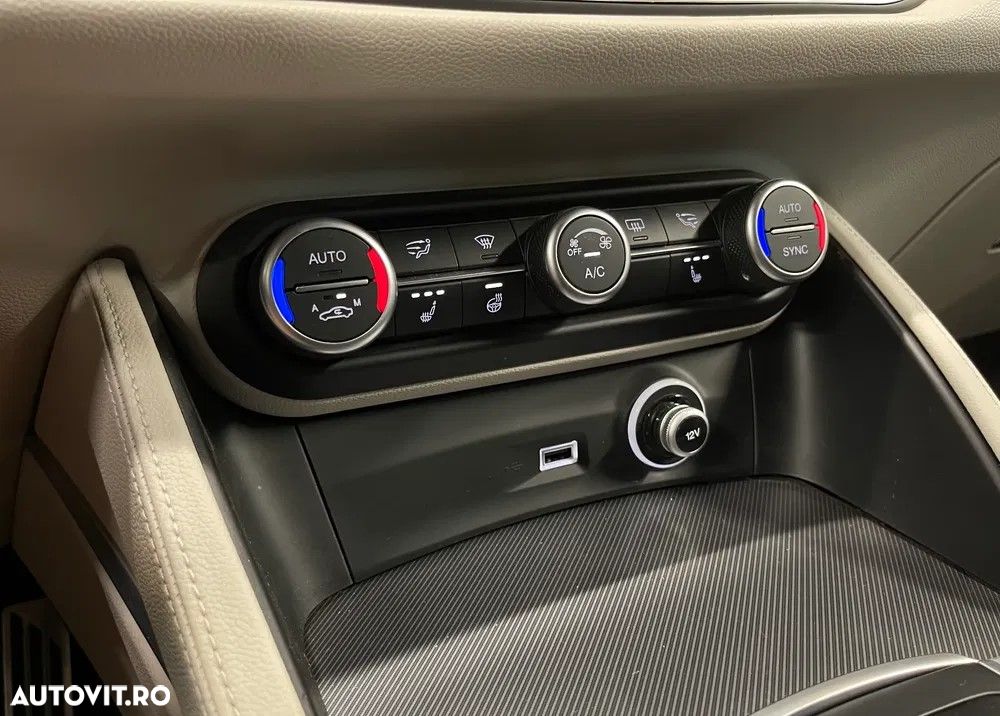 Alfa Romeo Stelvio 2.2 JTDM AWD AT8 Veloce - 19