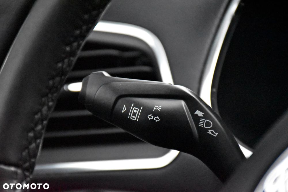 Ford S-Max 2.0 TDCi Titanium PowerShift - 33