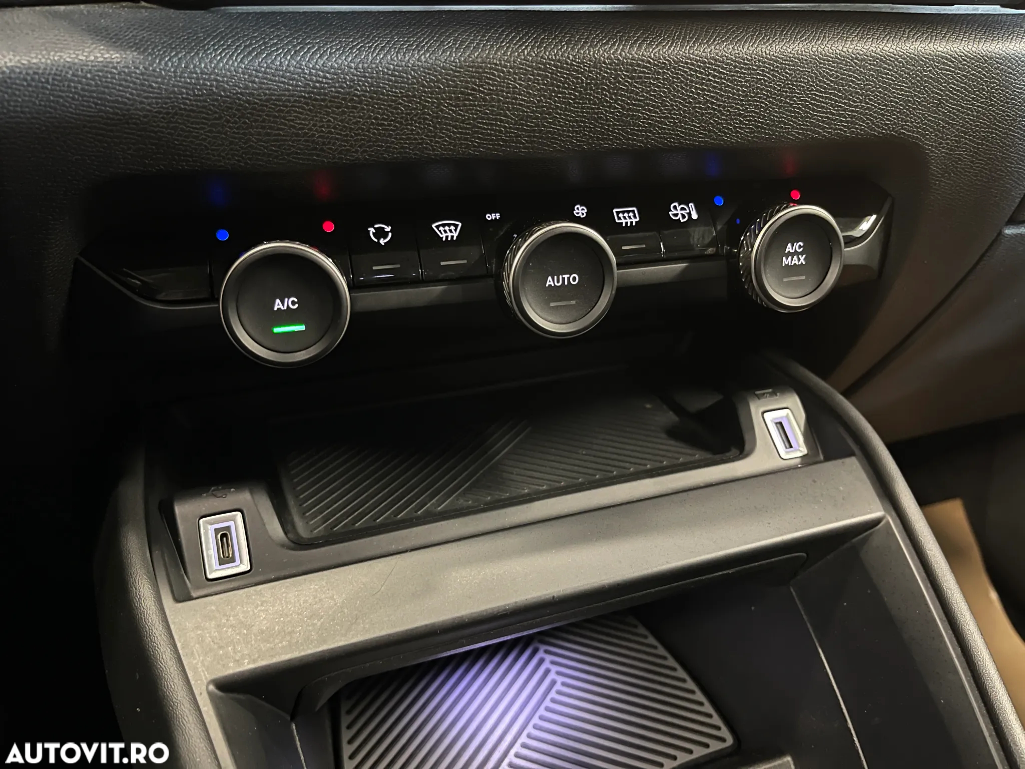 Citroën C4 BlueHDi 110 Stop&Start FEEL PACK - 26