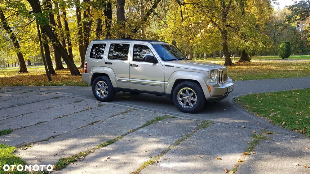 Jeep Liberty - 2