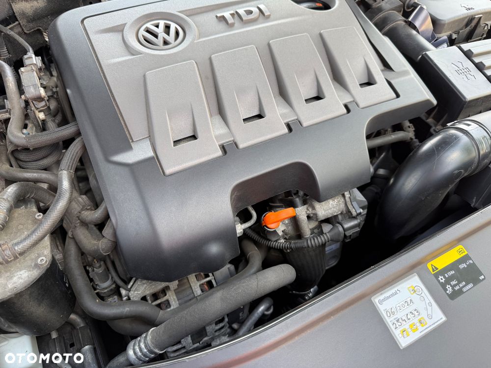 Volkswagen Passat 2.0 TDI 4Mot Highline DSG - 35