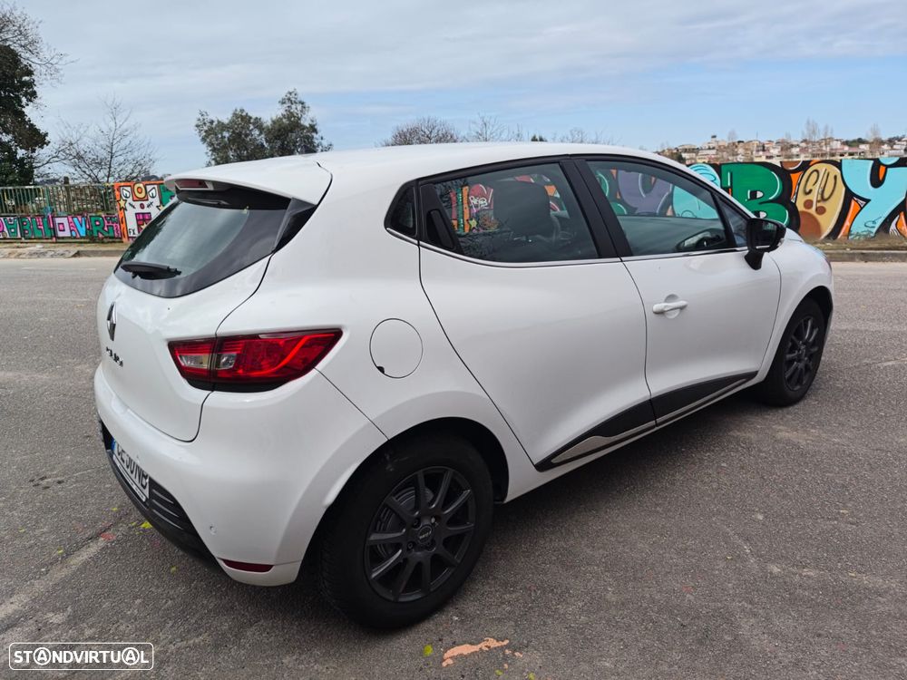 Renault Clio 0.9 TCe Limited Bi-Fuel - 11