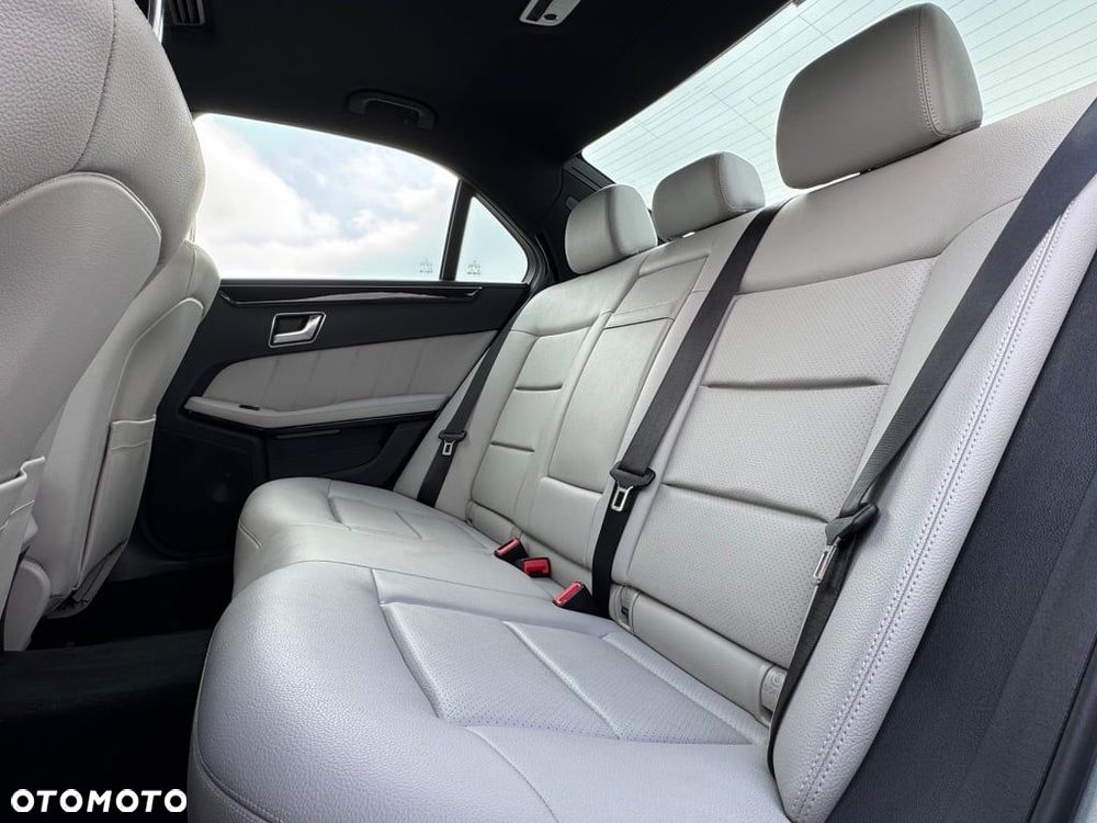Mercedes-Benz Klasa E 350 4Matic BlueEFFICIENCY 7G-TRONIC Avantgarde - 19