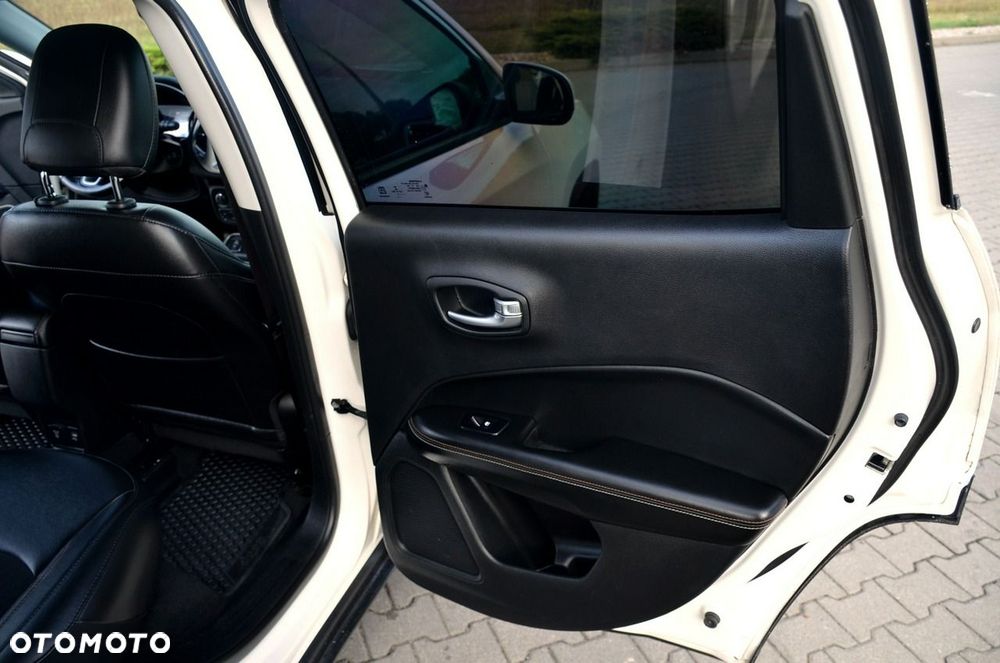 Jeep Compass - 19