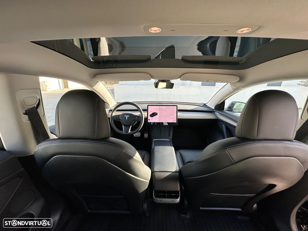 Tesla Model 3 Performance Dual Motor AWD - 24