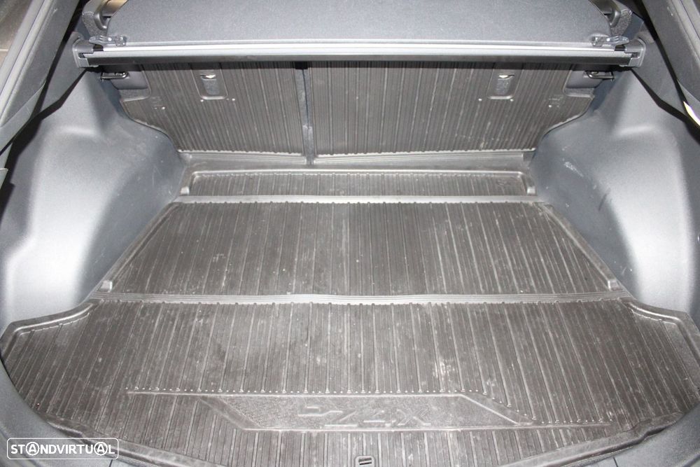 Toyota bZ4X 71,4 kWh Exclusive - 38