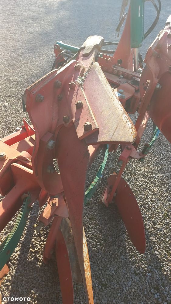 Kuhn Overum - 8