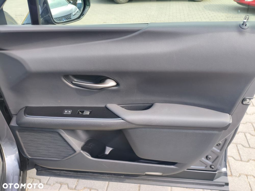 Lexus UX 250h GPF Business Edition AWD - 21