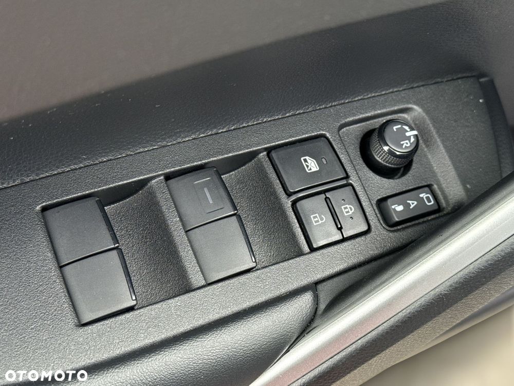 Toyota Corolla Cross 2.0 Hybrid Executive AWD - 24