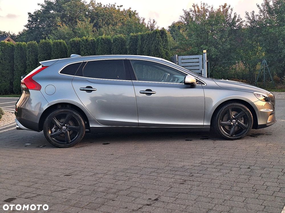 Volvo V40 D4 Momentum - 11