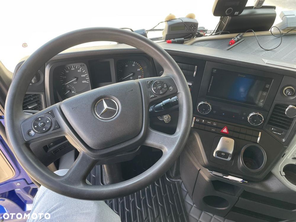 Mercedes-Benz Actros MP4 - 6