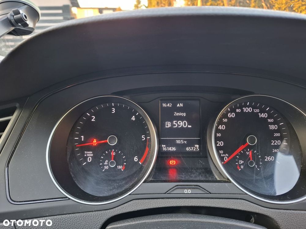 Volkswagen Passat - 21
