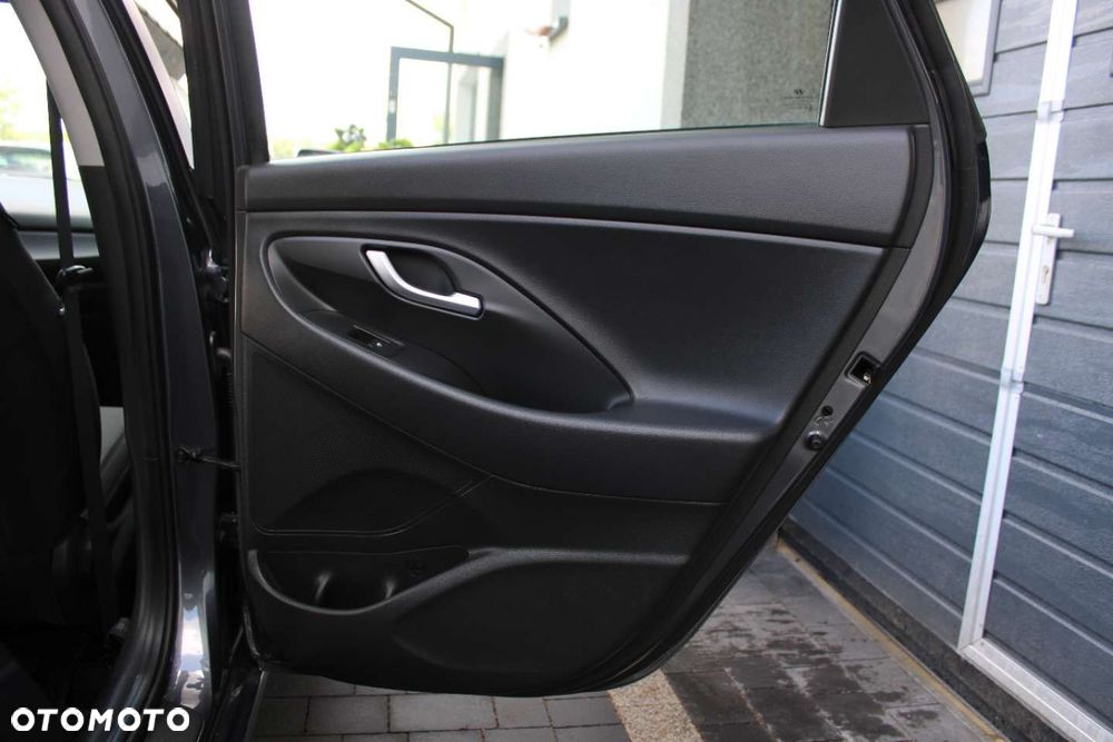 Hyundai i30 1.4 T-GDI Style - 24