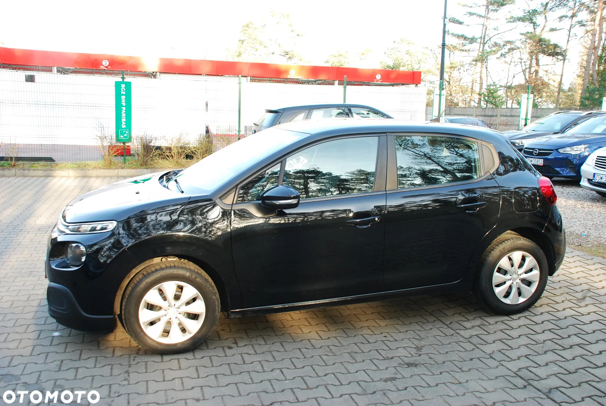 Citroën C3 1.2 PureTech Shine - 6