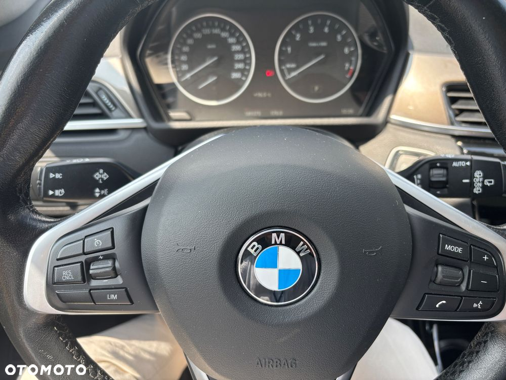 BMW X1 sDrive18i - 15