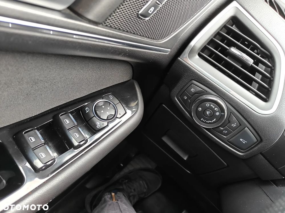 Ford S-Max 2.0 TDCi Bi-Turbo Titanium PowerShift - 14