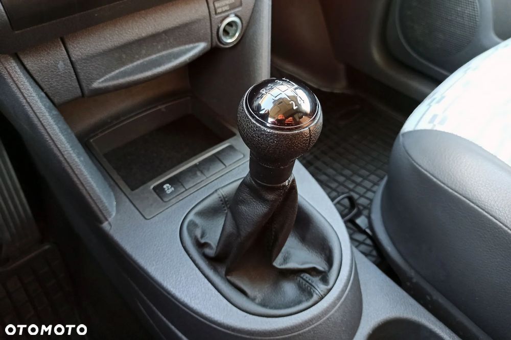 Volkswagen Caddy - 30