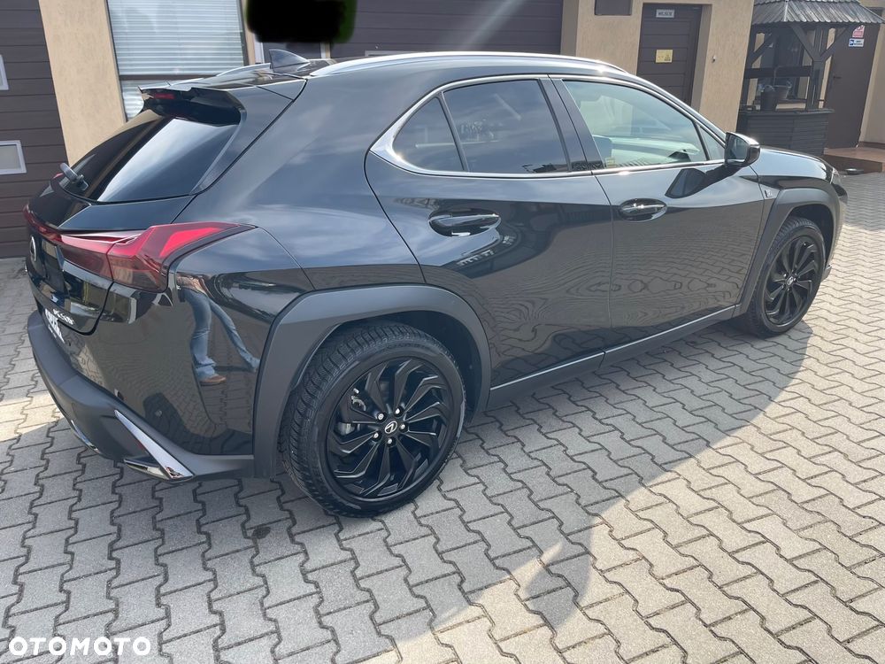 Lexus UX - 7