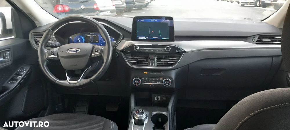 FORD Kuga 2021 — imagine 11