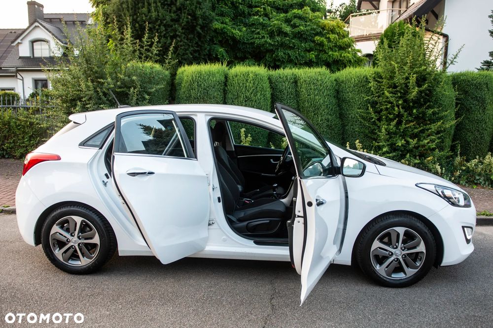 Hyundai i30 1.6 GDI Comfort - 8
