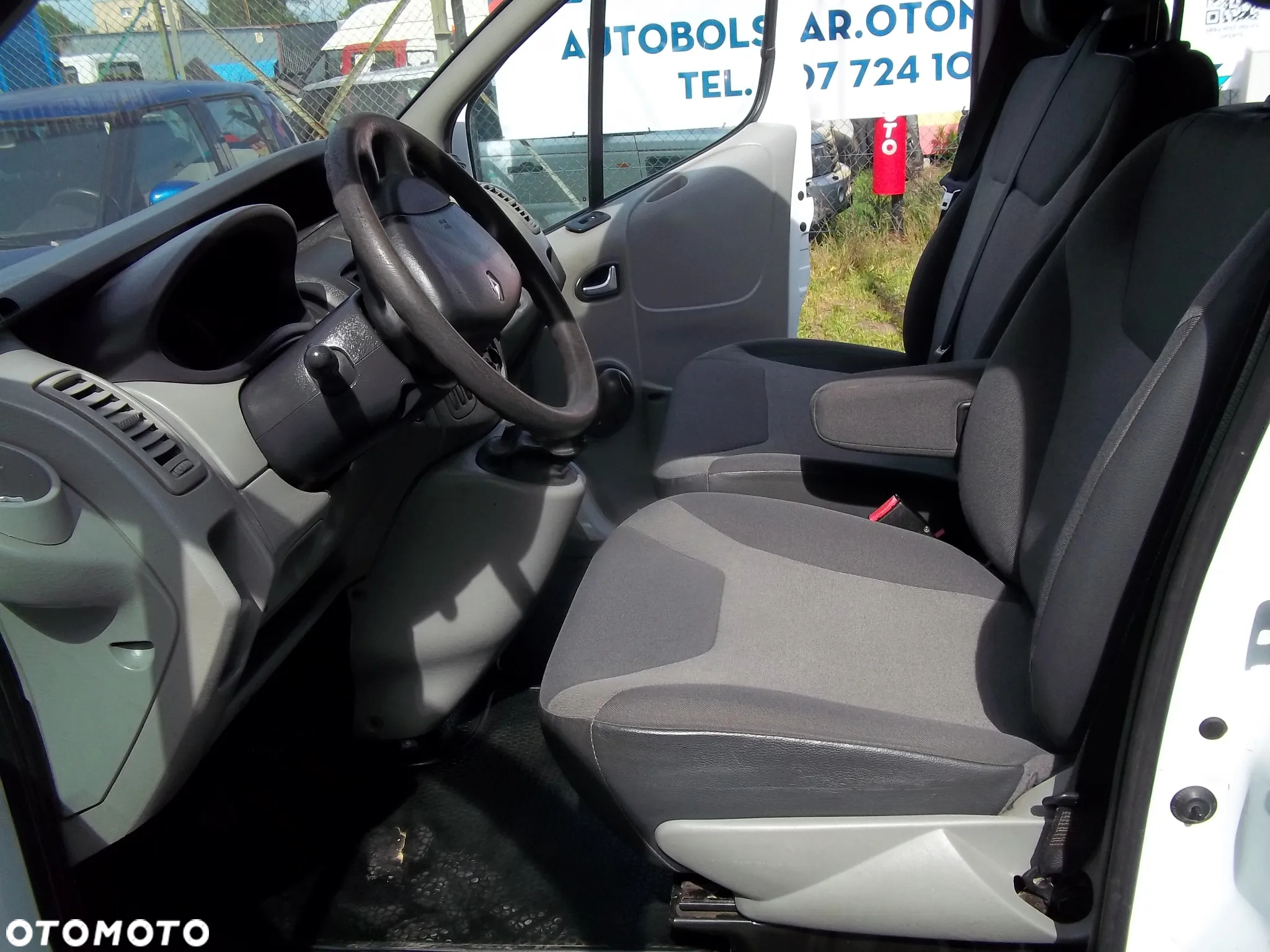 Renault Trafic 2.0 dCi 115 Combi L2H1 - 19
