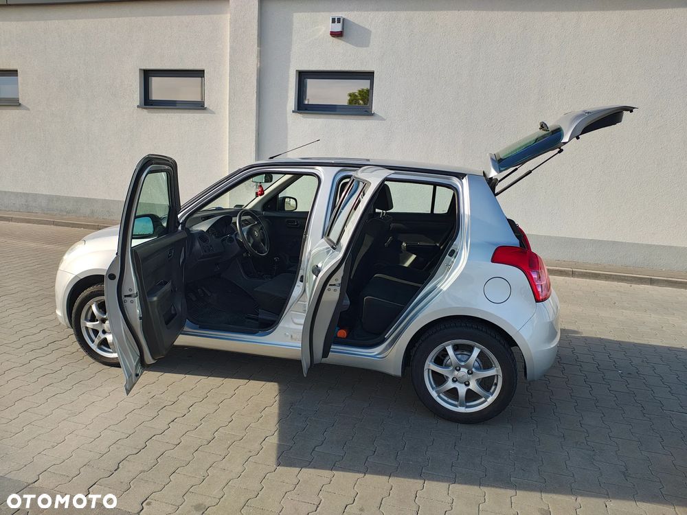 Suzuki Swift 1.3 Club - 10
