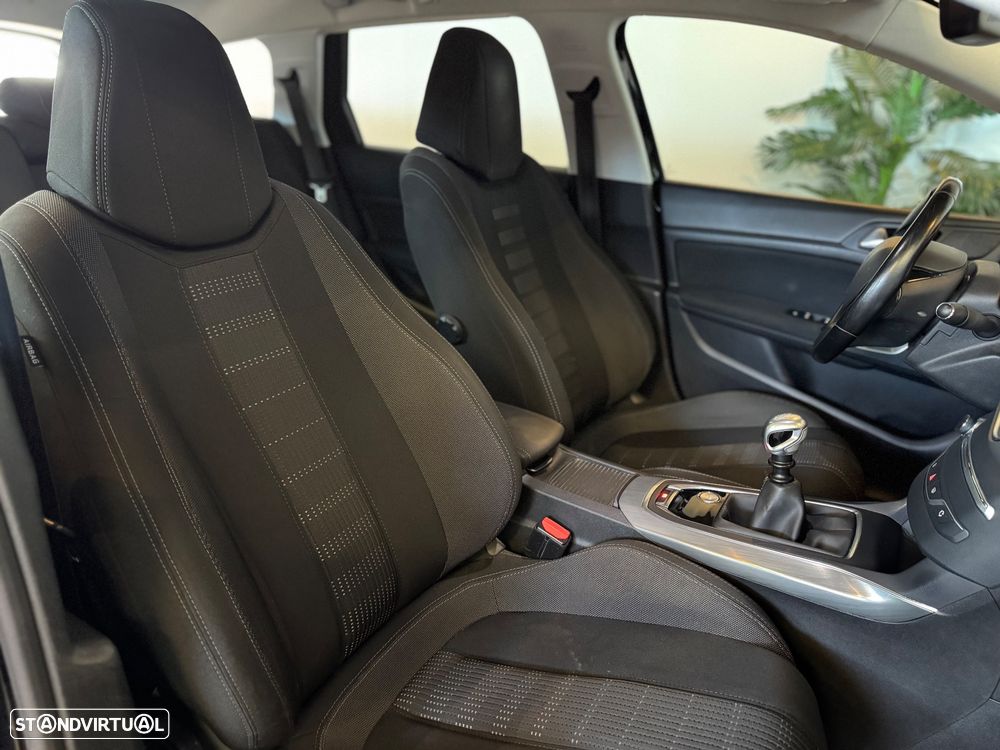Peugeot 308 SW BlueHDi 120 Stop & Start Allure - 31