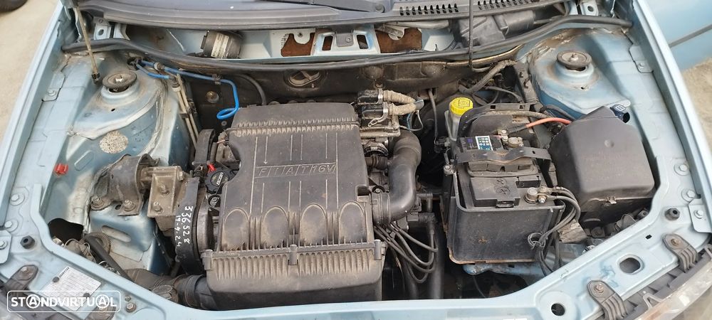 Fiat Punto 1.2 16V HLX - 5