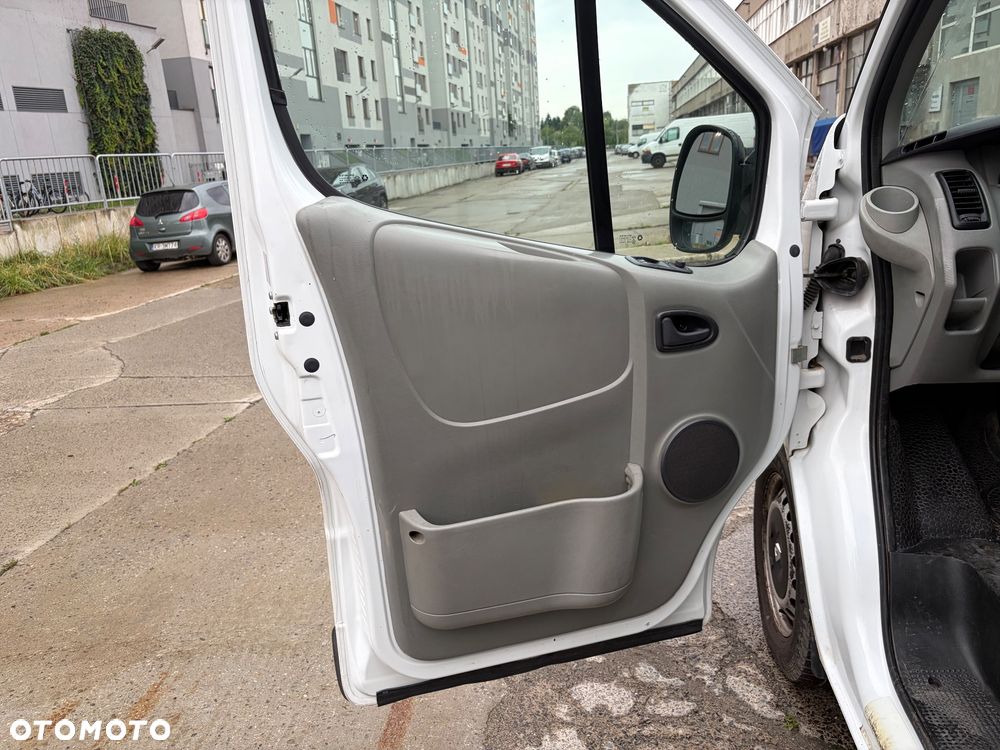 Renault Trafic - 9