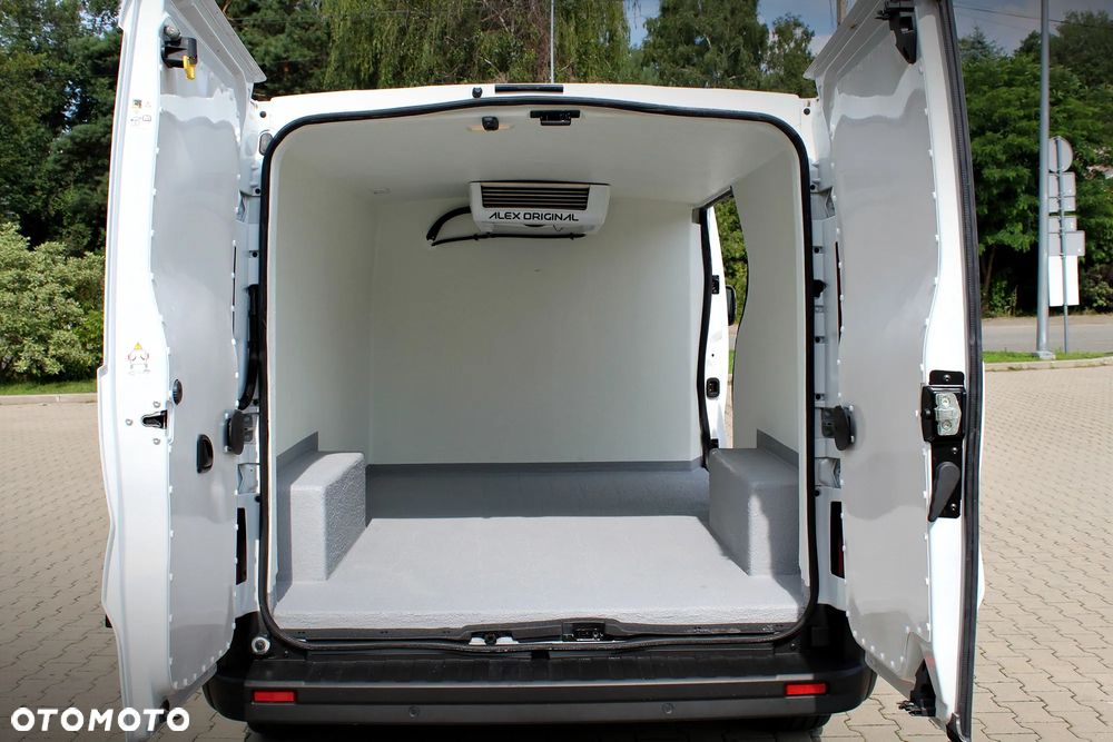 Renault Trafic - 10