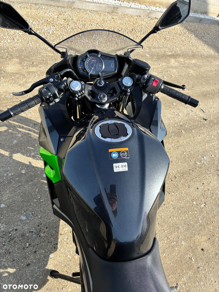 Kawasaki Ninja 400 - 8