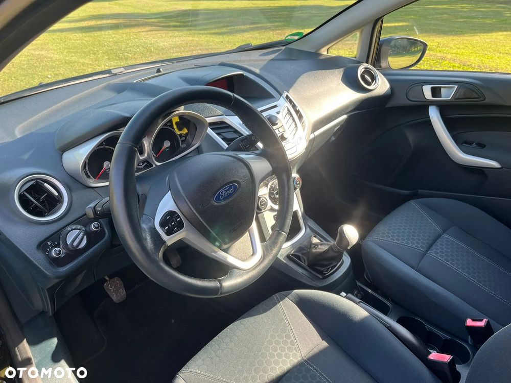 Ford Fiesta 1.25 Titanium EU5 - 24