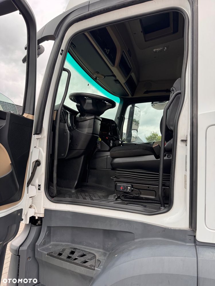 Mercedes-Benz Actros 1843 Euro 6 - 10
