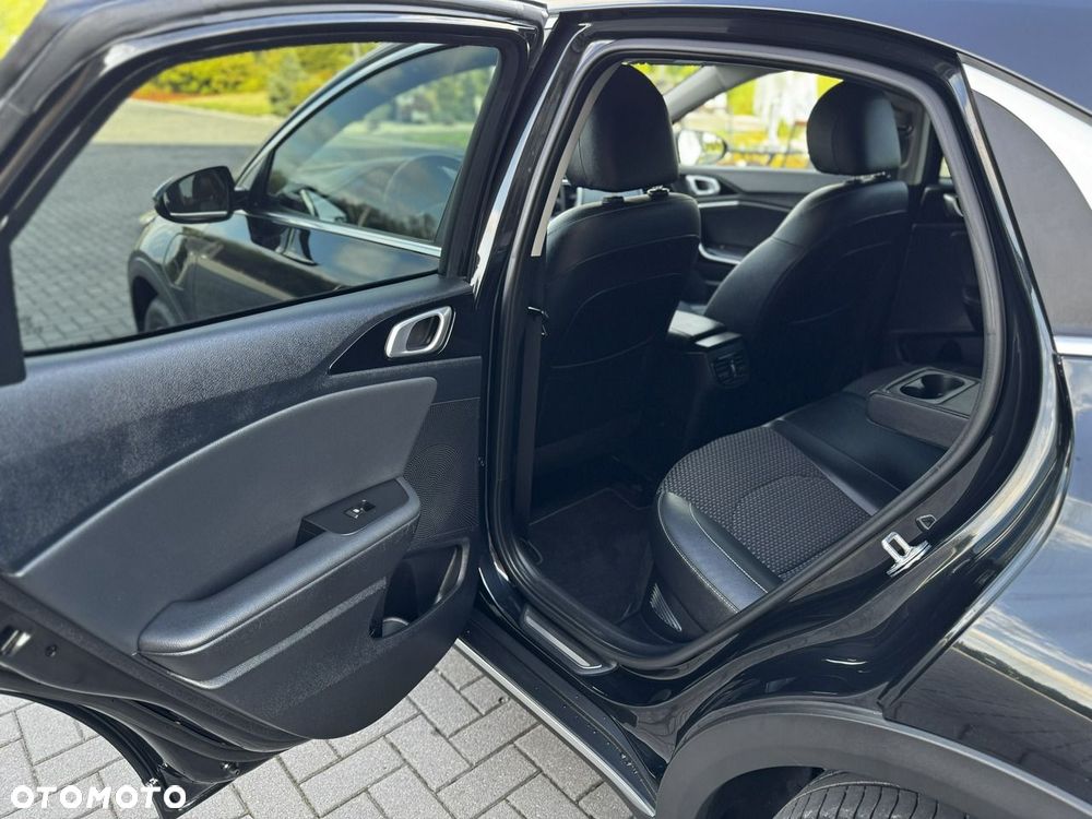 Kia XCeed 1.6 GDI PHEV Business Line DCT - 24