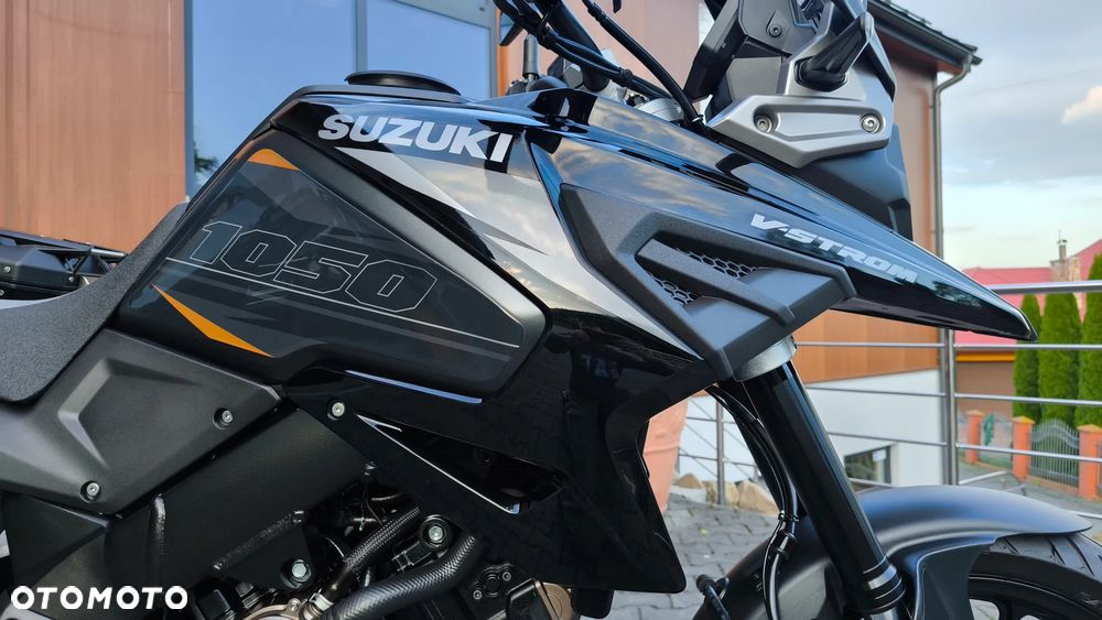 Suzuki DL - 32