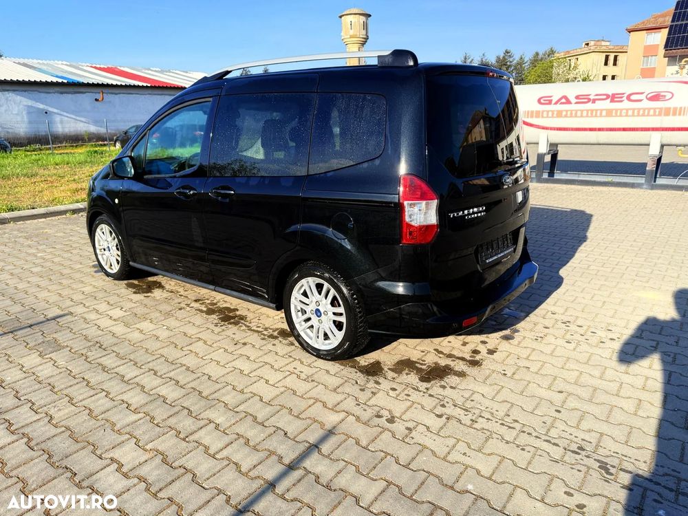 Ford Tourneo Courier - 4