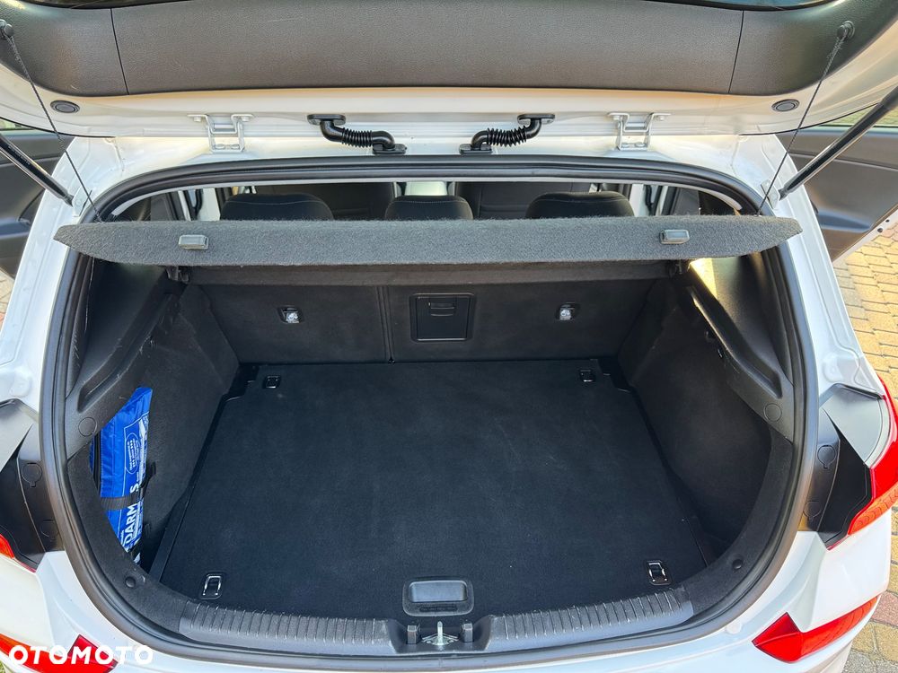 Hyundai i30 1.4 GO Plus - 21