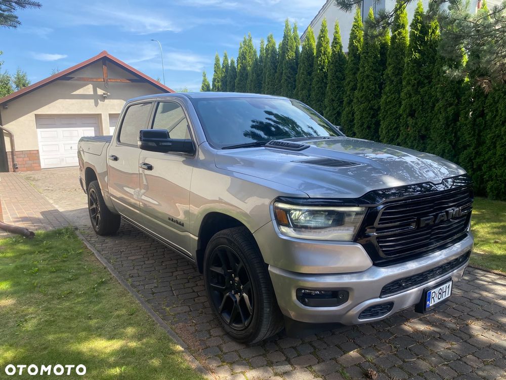 RAM 1500 Crew Cab Shortbed Laramie - 2