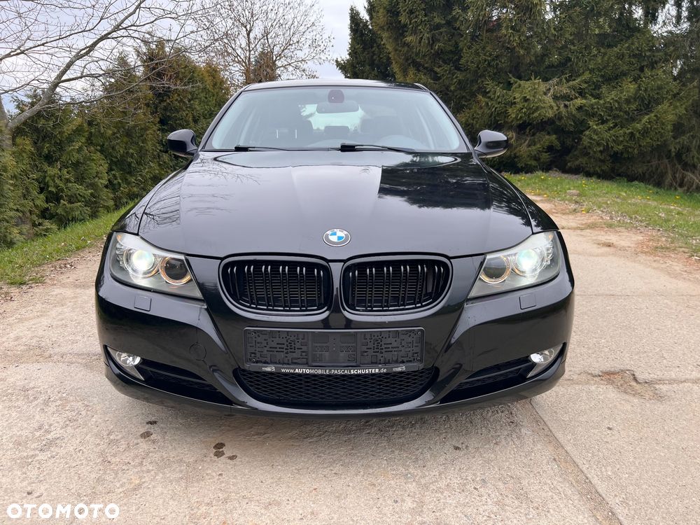 BMW Seria 3 318i - 3