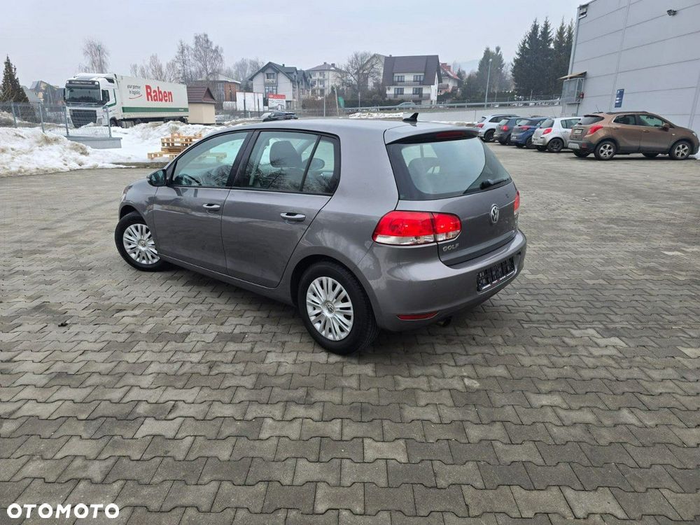 Volkswagen Golf - 2