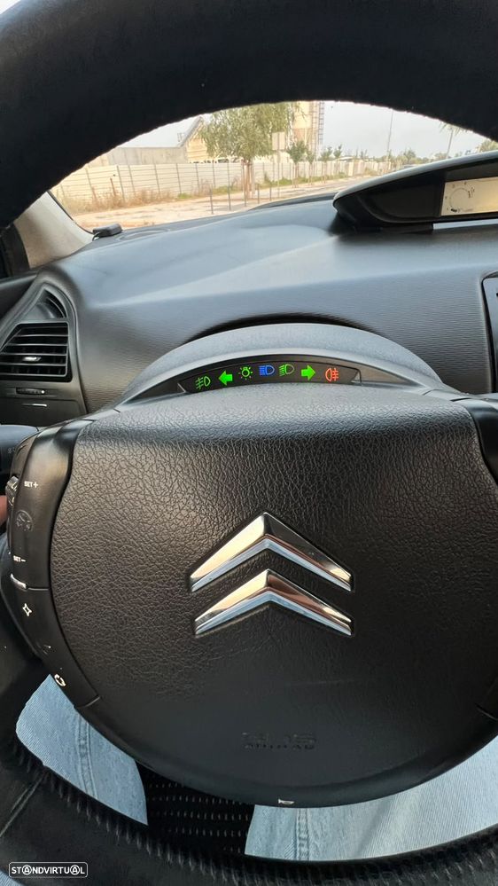 Citroën C4 1.6 HDi VTS - 5