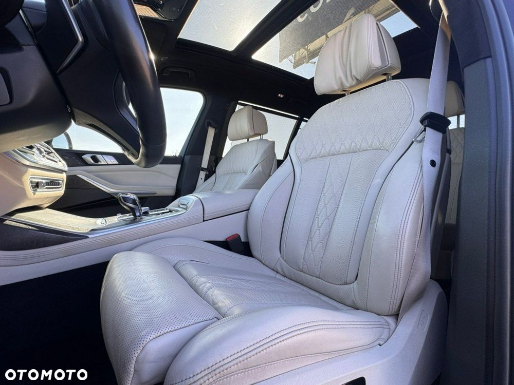 BMW X7 - 16