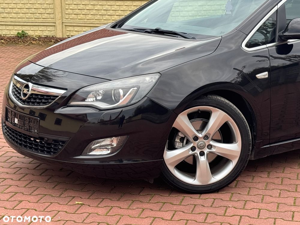 Opel Astra 2011 photo 5