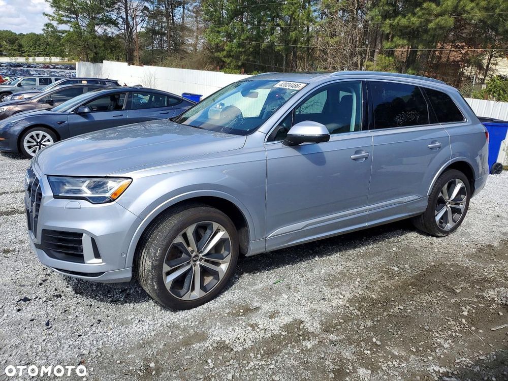 Audi Q7 - 1