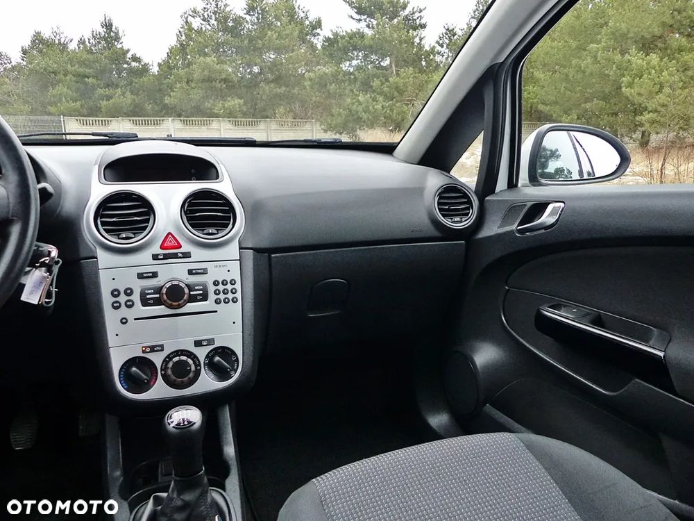 Opel Corsa 1.2 16V Enjoy - 37