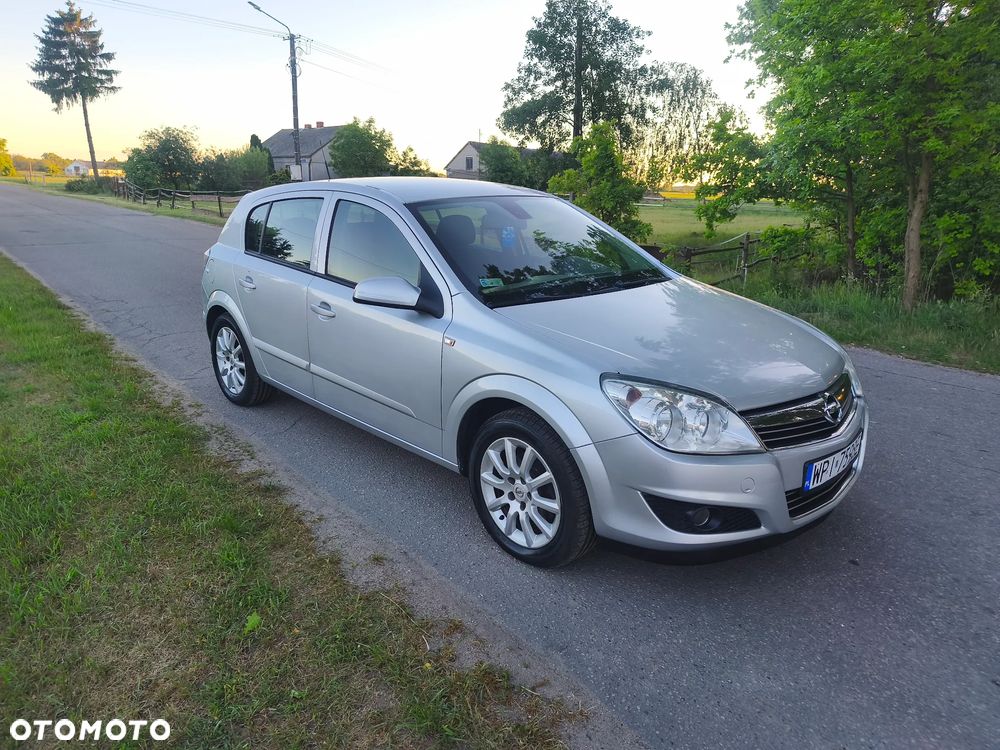 Opel Astra 1.6 Enjoy - 11